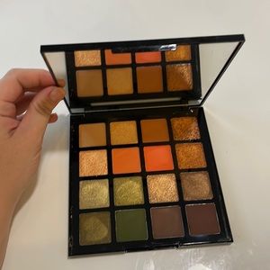 Hey hey vacay eyeshadow palette by L.A. Girl